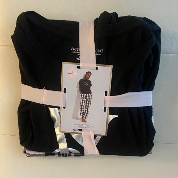 Victoria's Secret Flannel Pajama Set - Picture 1 of 3